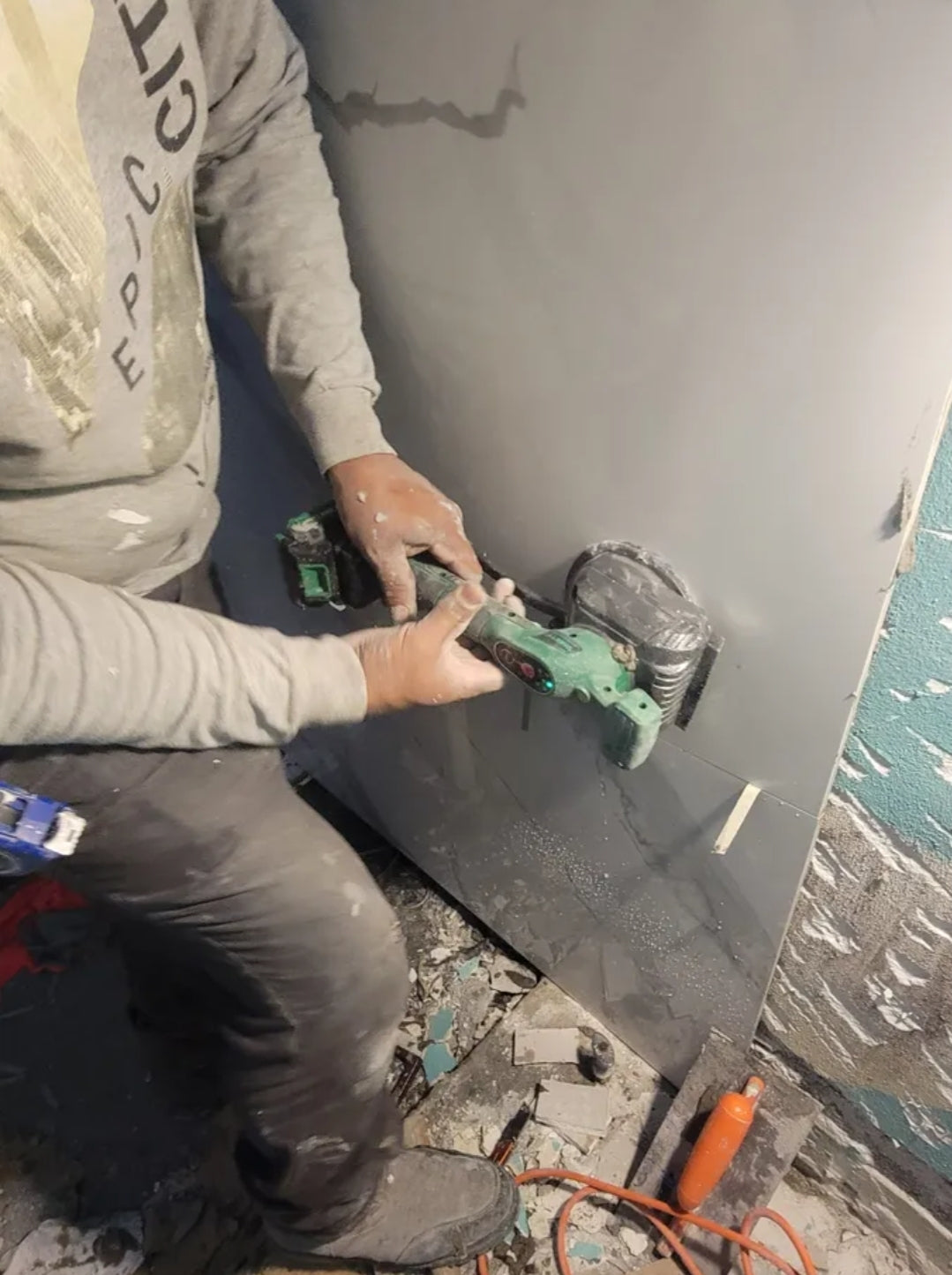 Maquina niveladora de azulejos y baldosas 2 baterías de 20v/12000 RPM
