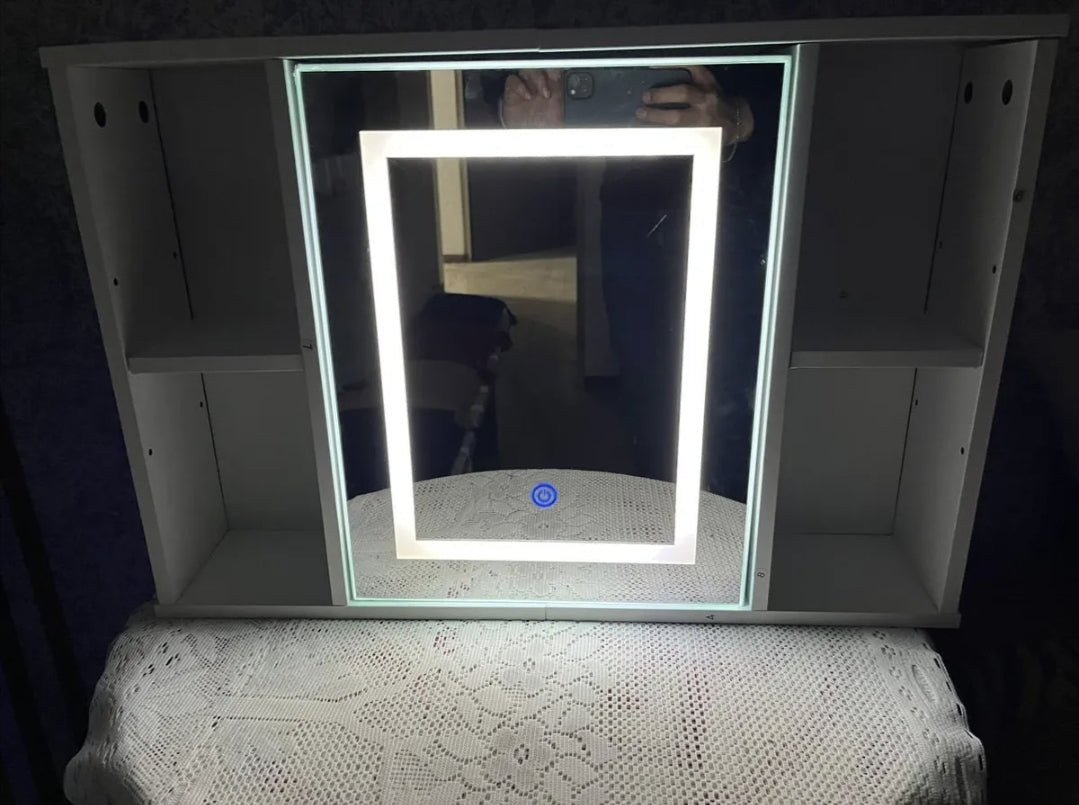 Espejo con luz LED y mueble organizador 40x60cm