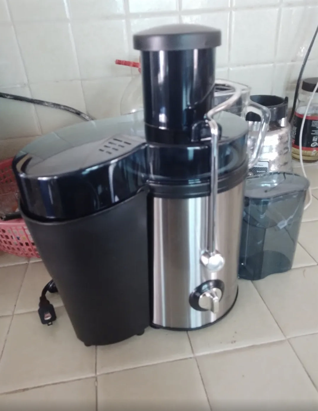 Extractor de Jugos y Verduras Eléctrico 600W 2 Velocidades Capacidad 500ml