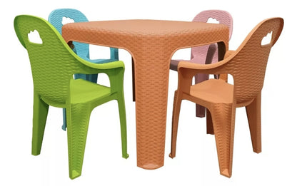 Mesa infantil con sillas tipo Ratan