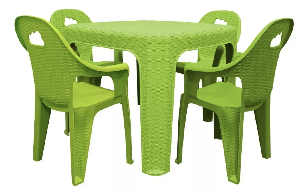 Mesa infantil con sillas tipo Ratan