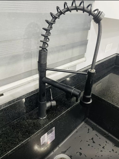 Grifo mono mando con llave flexible de acero inoxidable