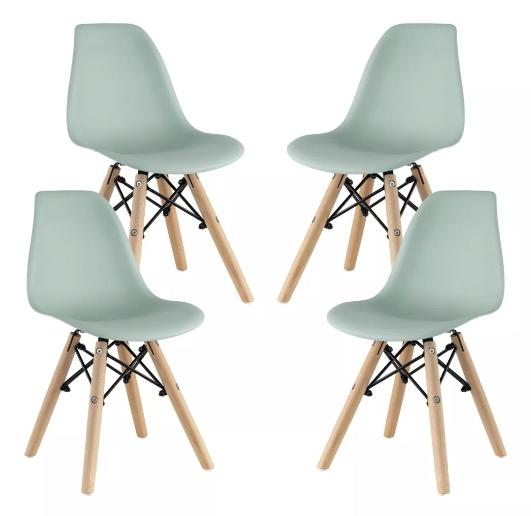 Set 4 sillas eames etapa PREESCOLAR