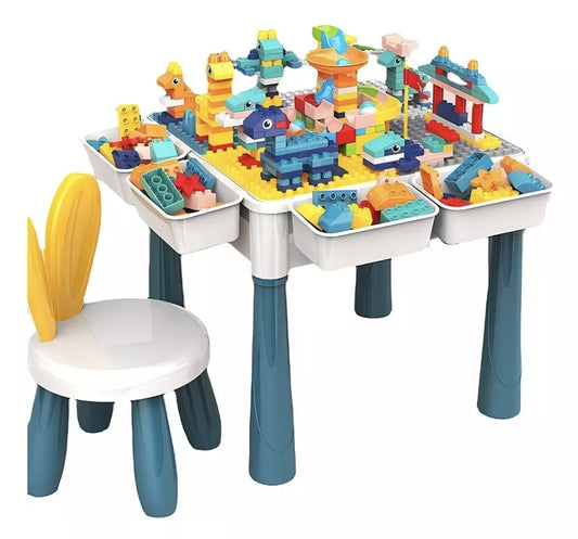 Mesa de juegos y bloques con silla y bloques