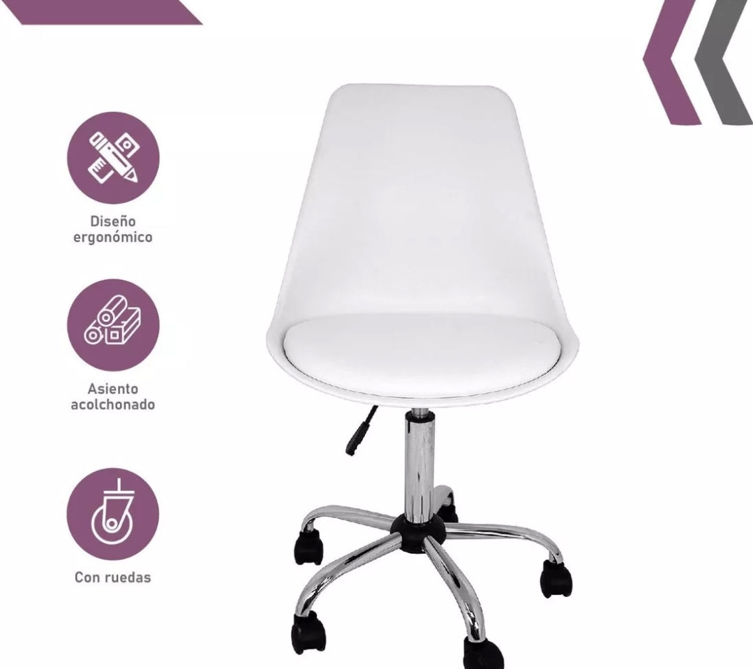 Silla eames ejecutiva con asiento  acochado y rueditas
