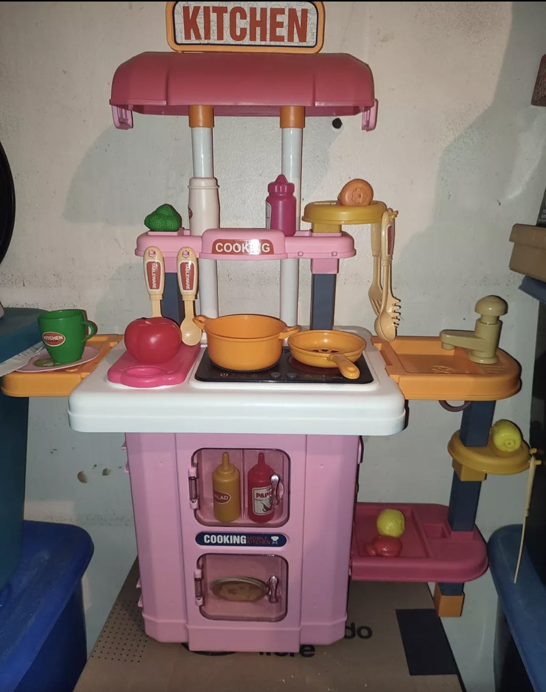 Cocinita de juguete infantil