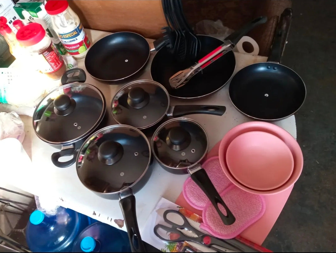 Batería de cocina 27 piezas Aluminio Antiadherente Novry