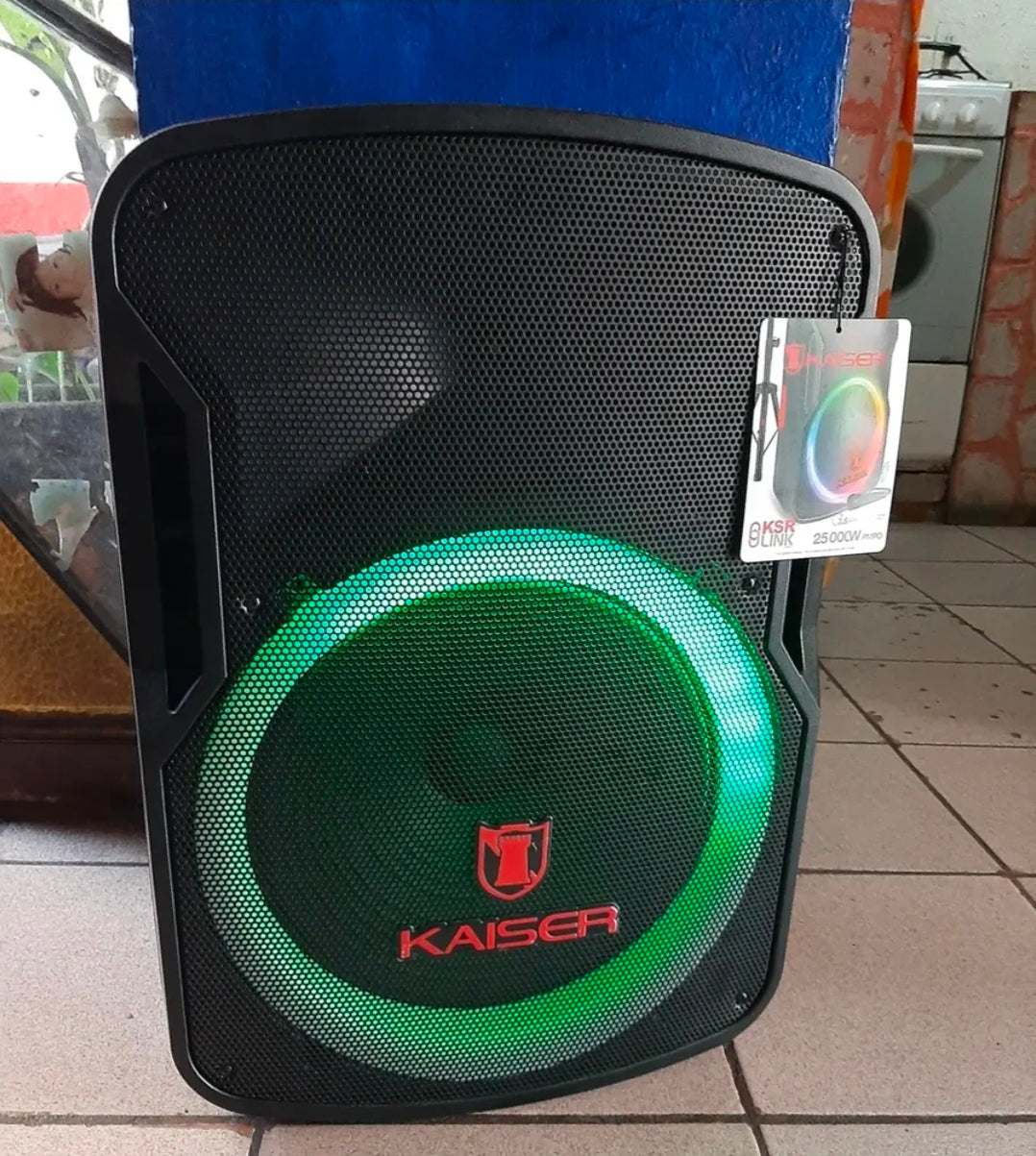 Bocina Kaiser portátil con bluetooth