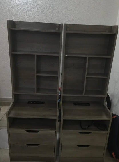 Mesita buró de noche alta con estación de carga y luz Led