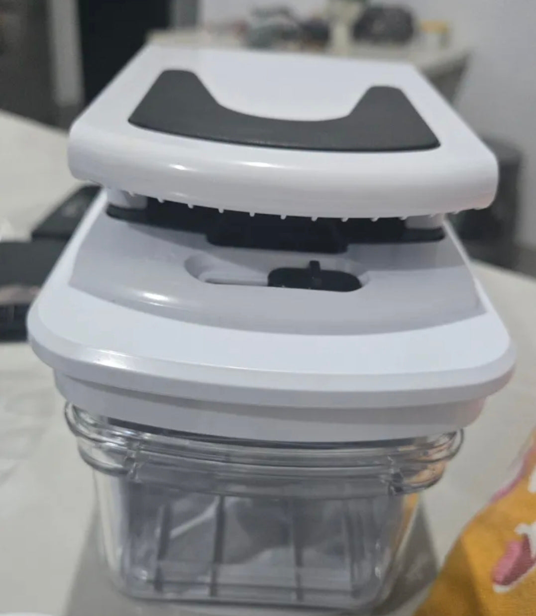 Rallador cortador multifuncional  13 en 1 con contenedor y espiralizador ajustable