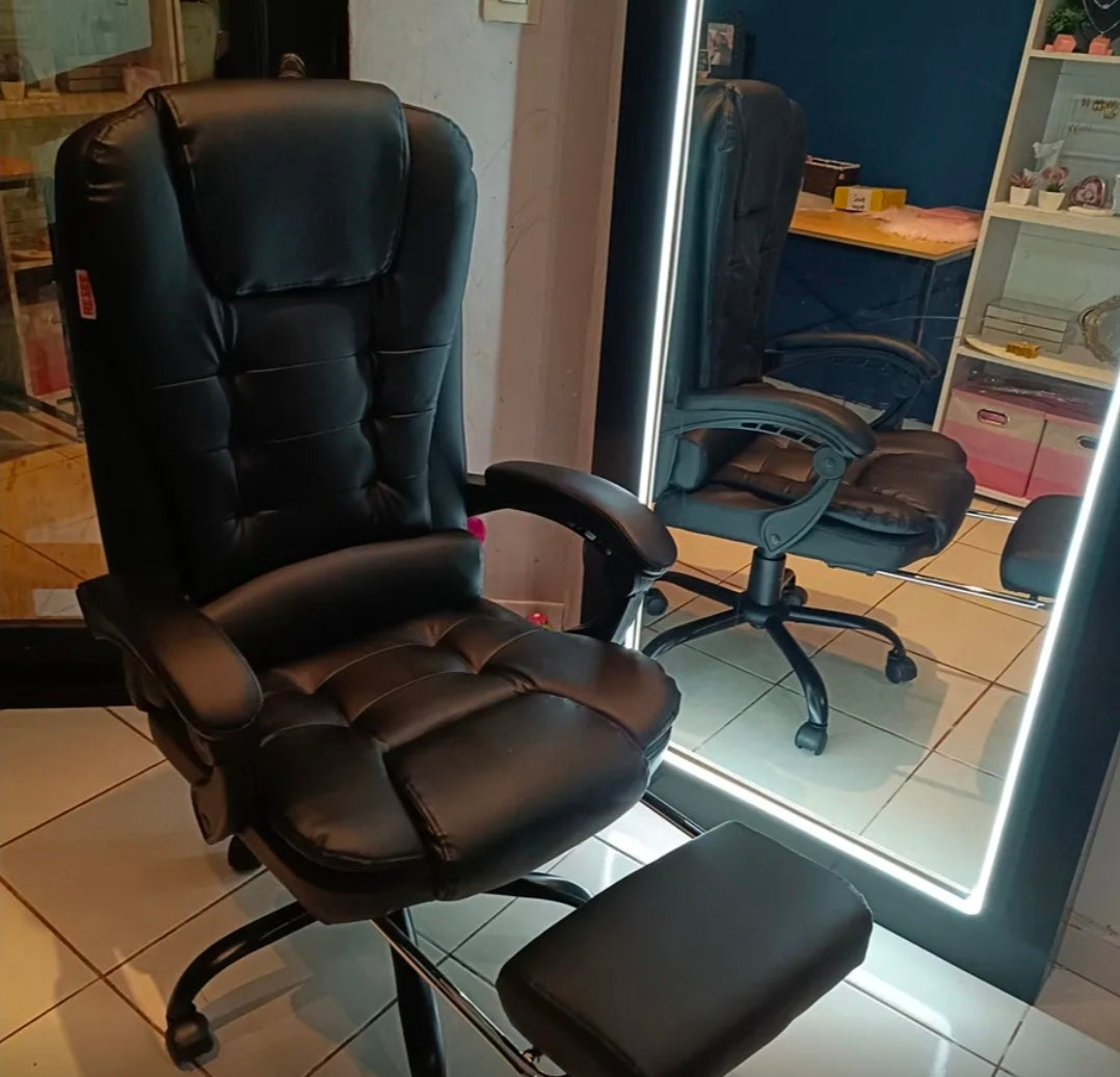 Silla ejecutiva ergonómica con  reposapies CON MASAJEADOR