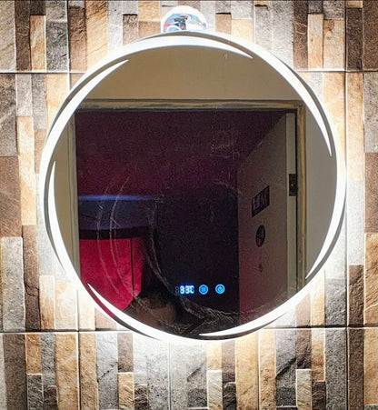 Espejo led con ajuste de hora 60x60cm