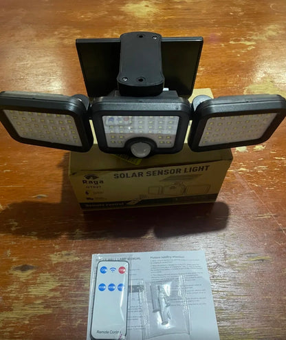 2 Lamparas solares con 3 cabezales / sensor de movimiento 108 Leds