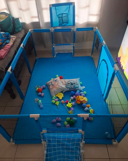 Corral gimnasio con portería y tablero para bebé