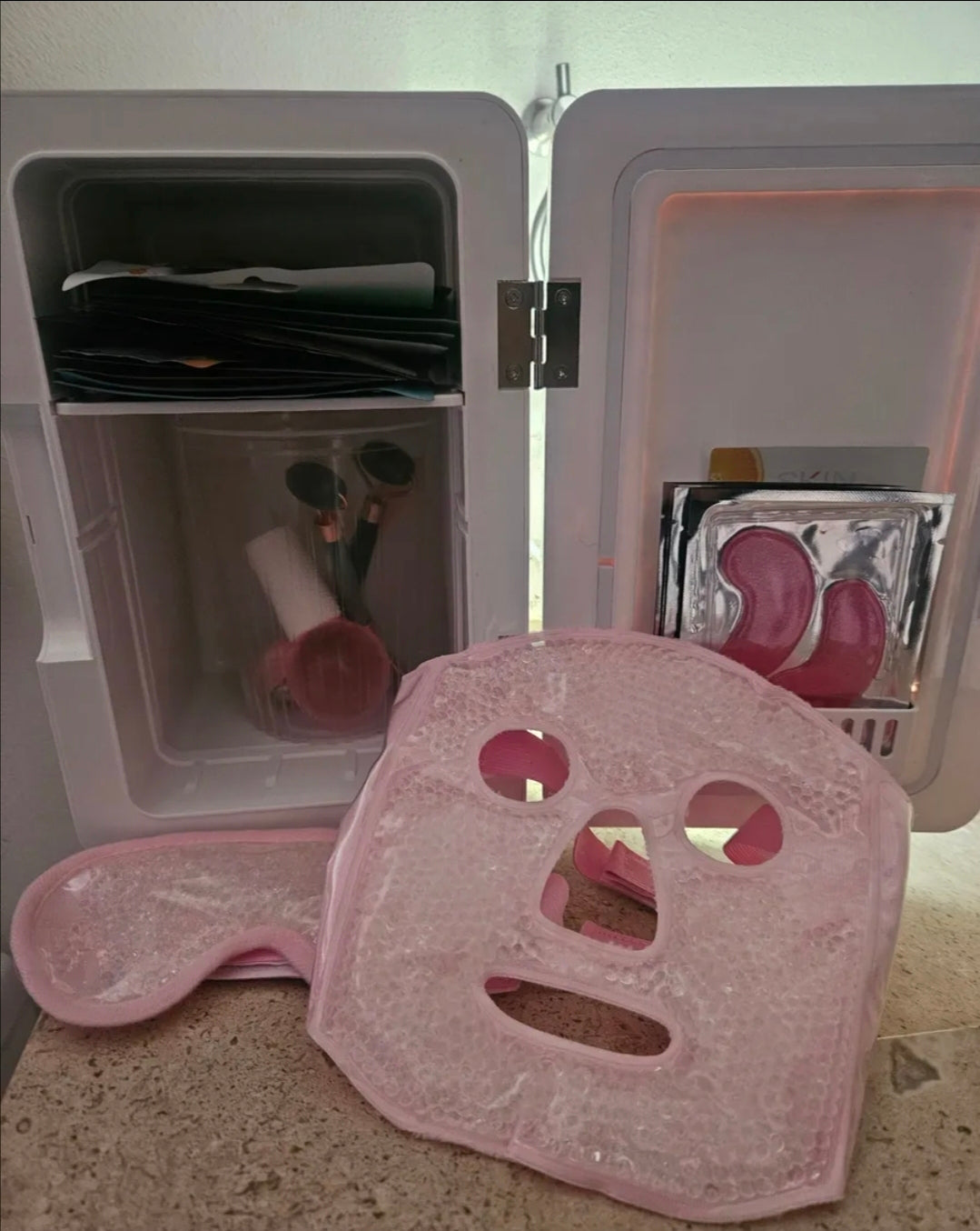 Mini Refrigerador Con Espejo Led Capacidad De 4 L