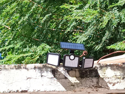 2 Lamparas solares con 3 cabezales / sensor de movimiento 108 Leds