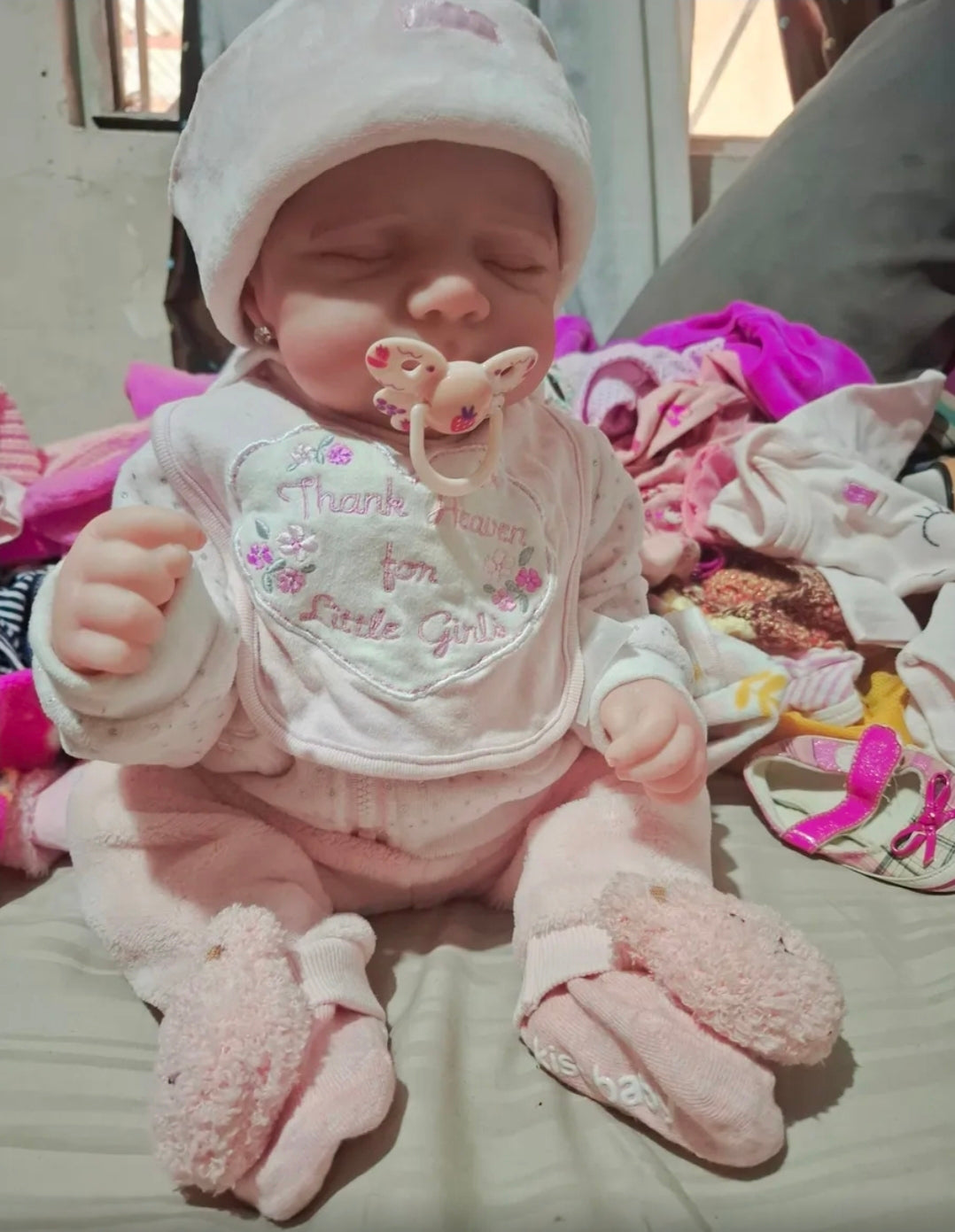 Muñeca niña bebe TIPO reborn cuerpo completo de silicona 50cm