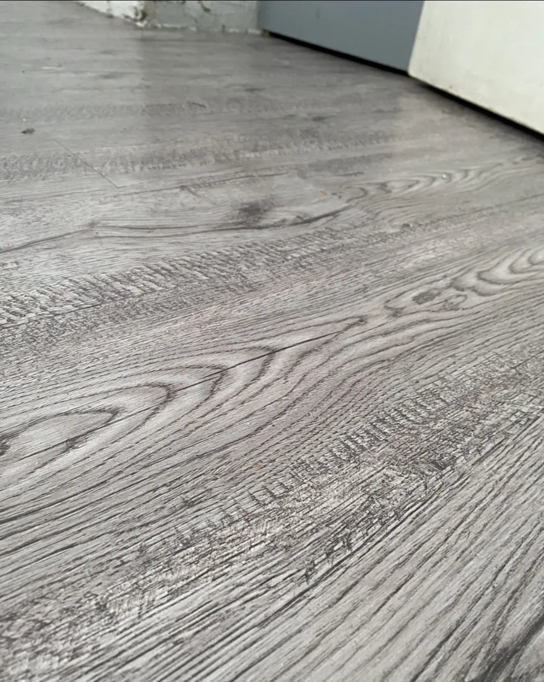 Piso Duela vinilica imitación madera 36 pz / 5m²