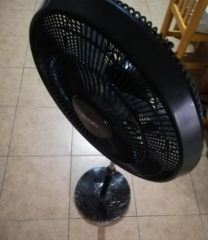 Ventilador de piso solar