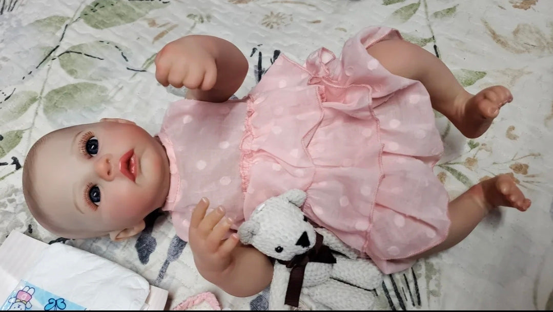 Muñeca de silicona 48cm tipo NENUCO