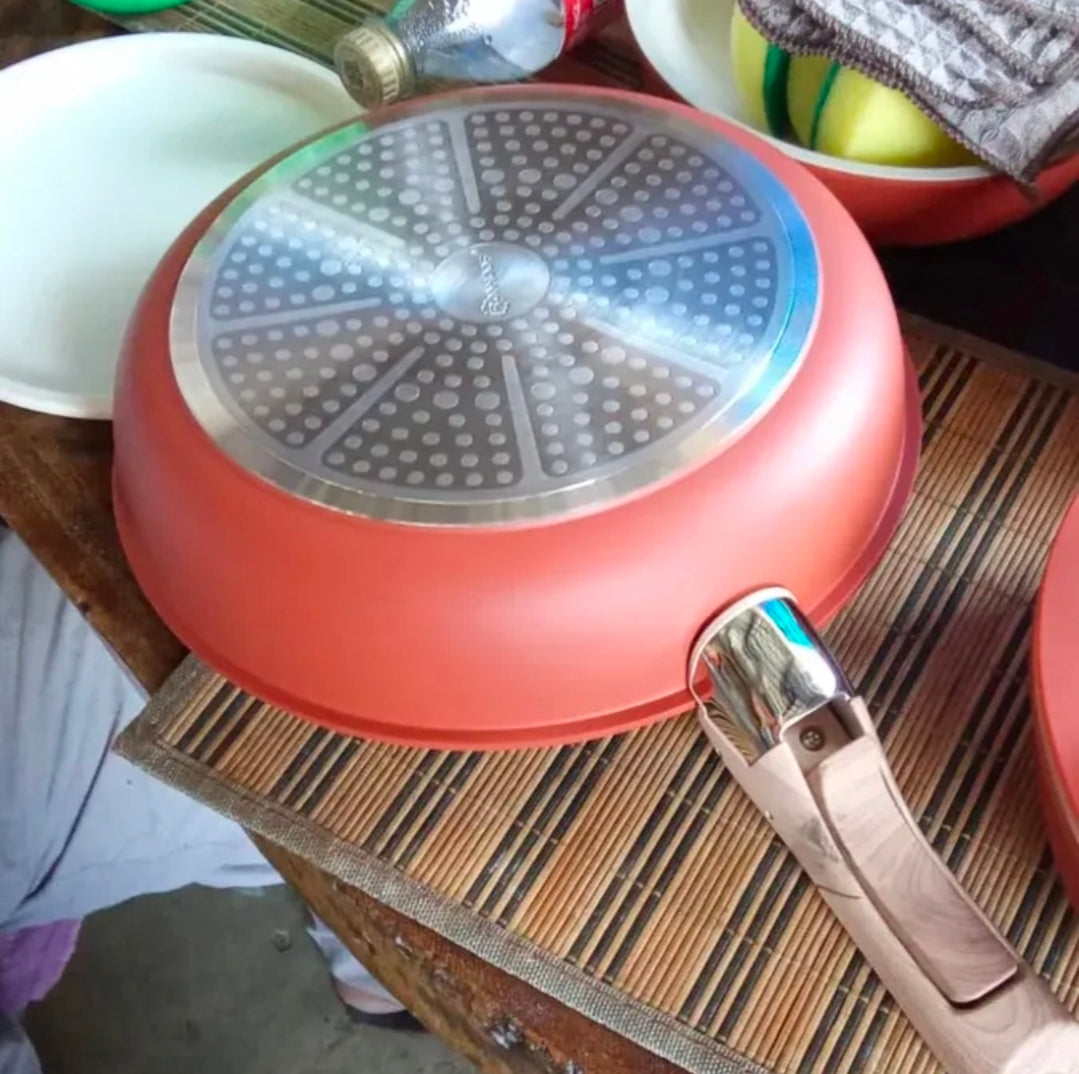 Batería de Cocina Juego de Ollas y Sartenes de Cerámica Antiadherente IronHoof 22 Piezas