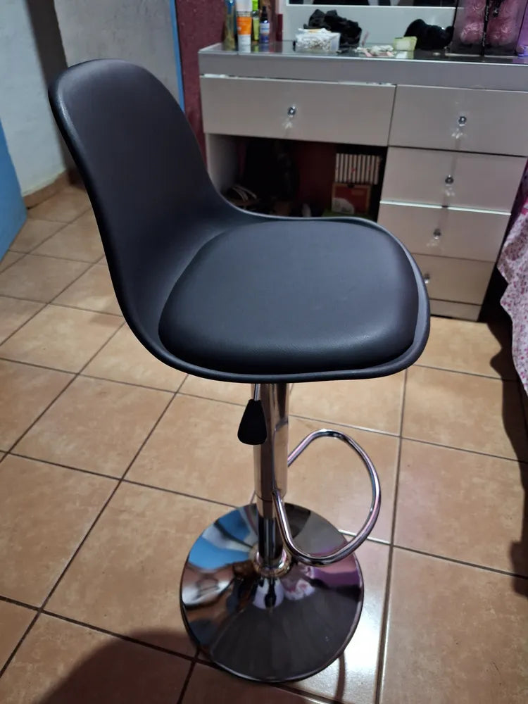 6 bancos modelo Tulip con asiento acolchado