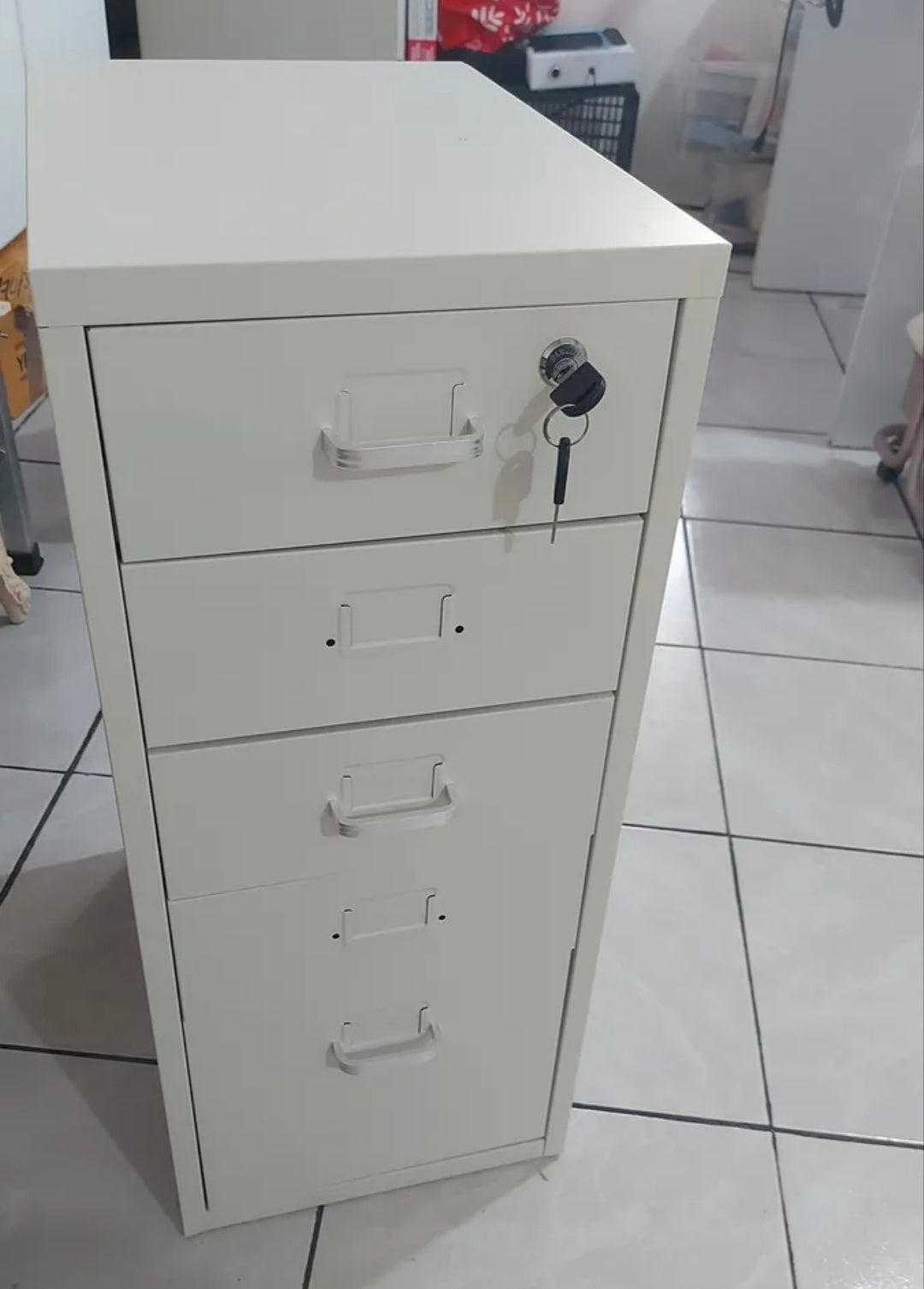 Archivero Metálico 5 Gavetas Para Oficina con Ruedas