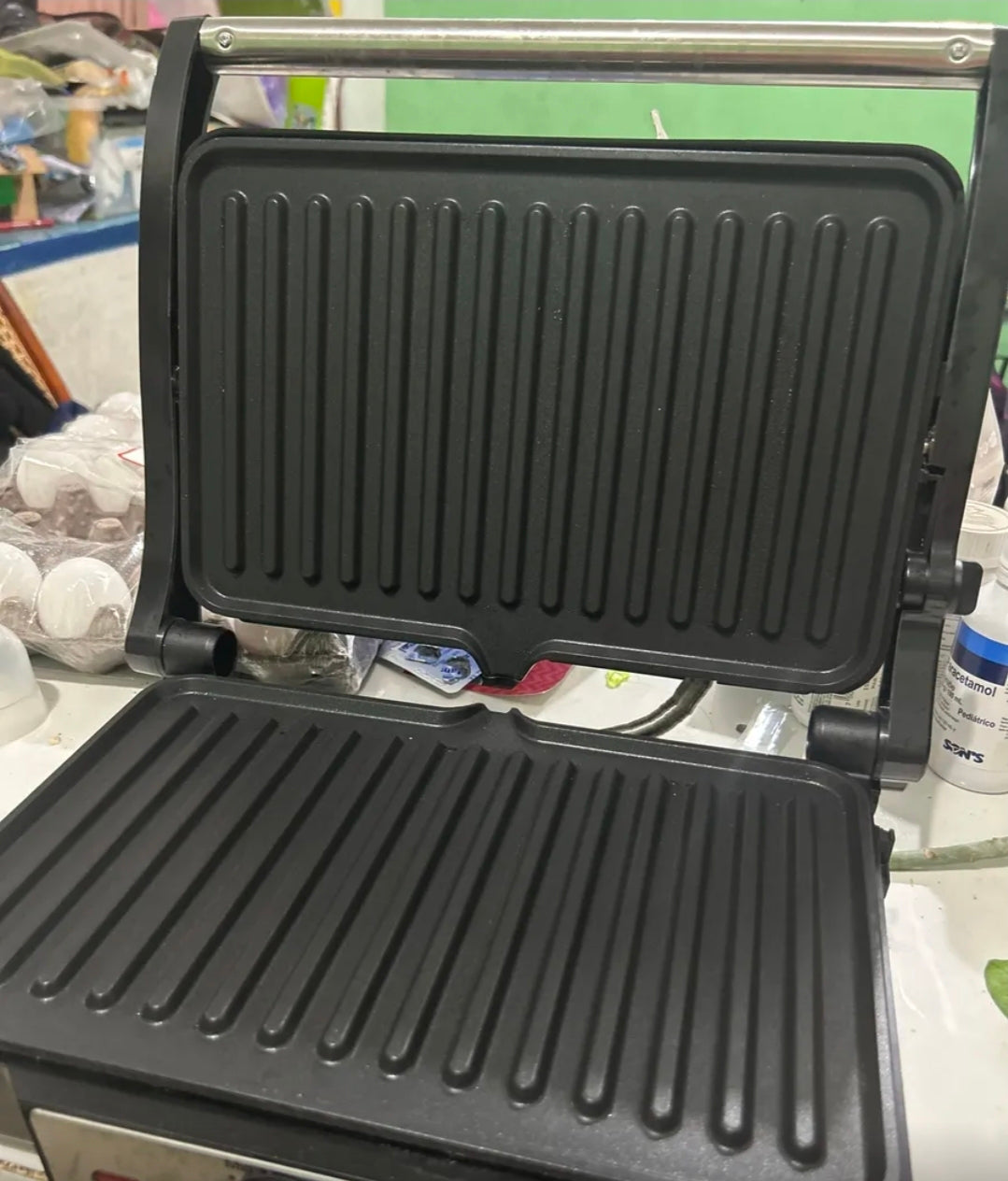 Parrilla eléctrica 2 en 1 Sándwichera 180°