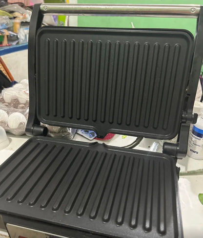 Parrilla eléctrica 2 en 1 Sándwichera 180°